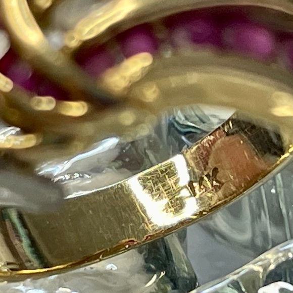 14K Gold Ring of Diamonds & Rubies - Picture 4 of 4